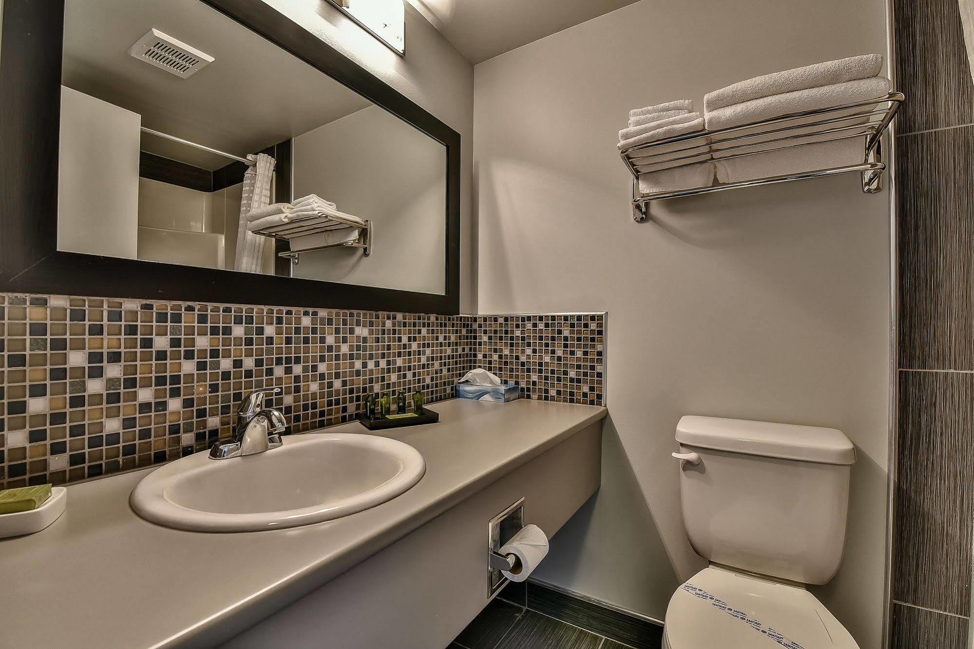 פורט סיינט ג'יימס The View Hotel מראה חיצוני תמונה